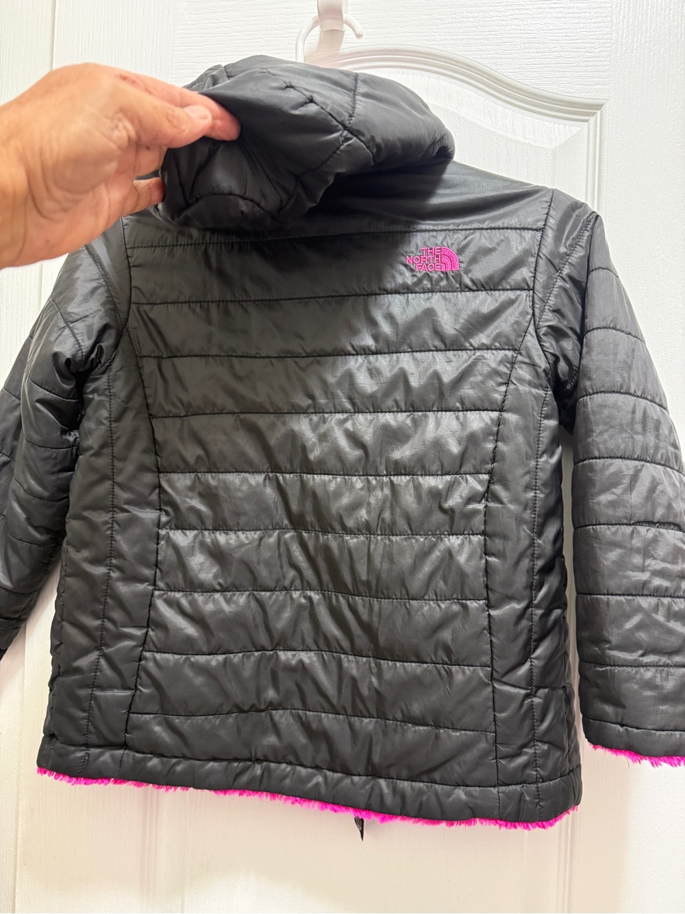 The North Face double sided Black nd hot pink Jacket with side pockets. Soft - Picture 9 of 16